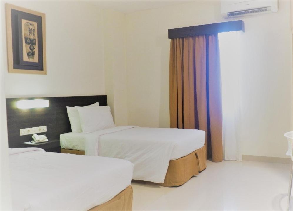 The Waigo Hotel Sorong Luaran gambar
